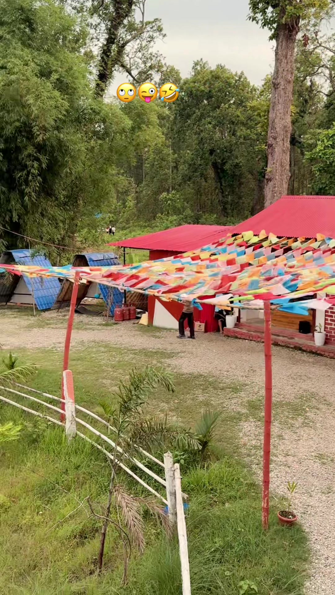 @{मीरा फेन्सी कस्मेटी}