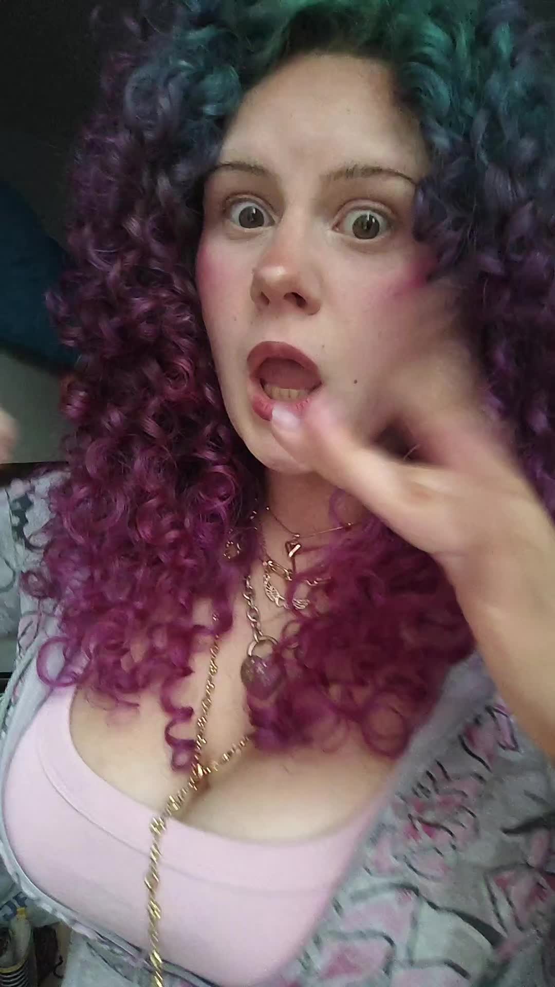 @Nina 🦛