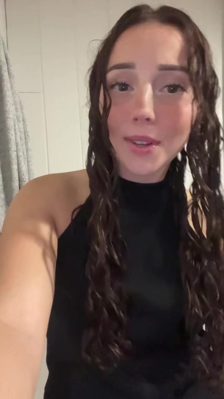 @Coralie05