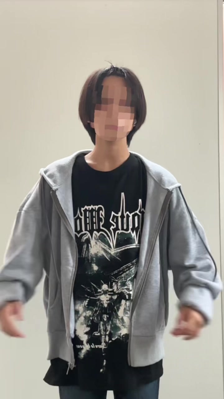 @くぅ