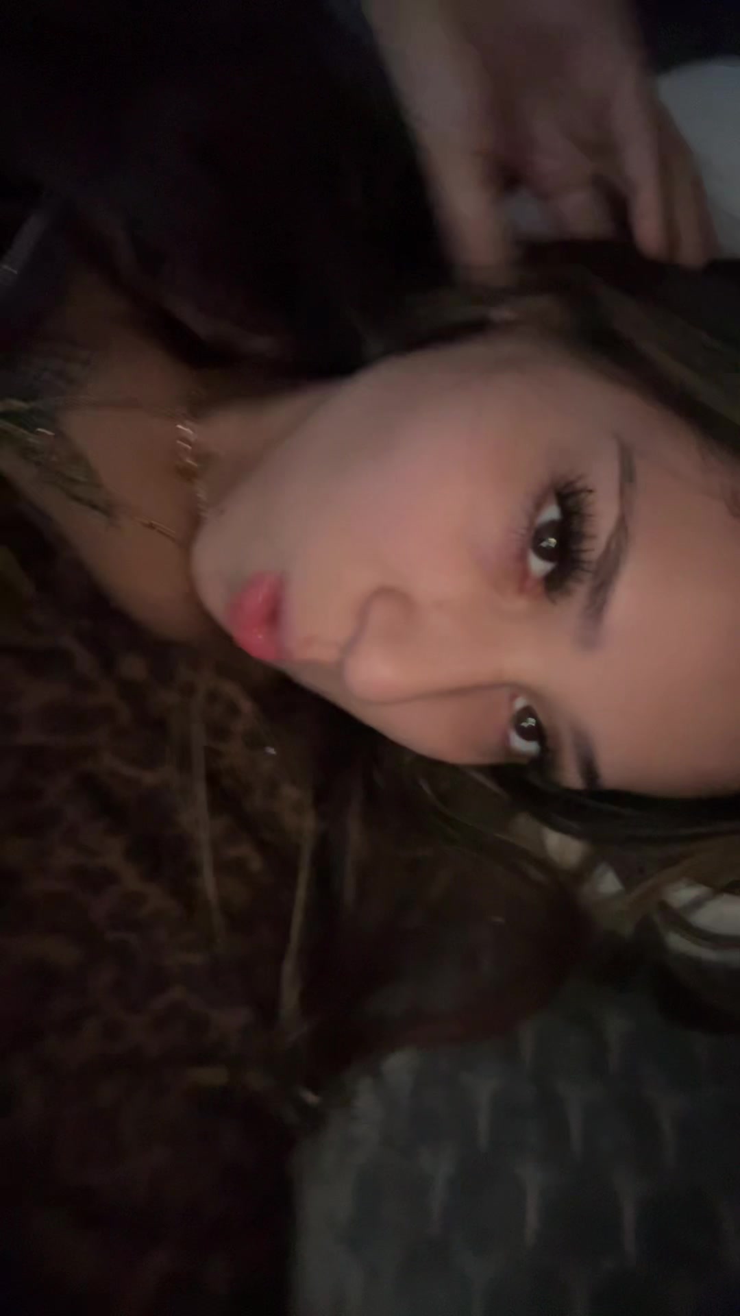 @Bella