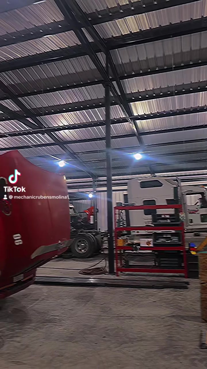 @Mechanic Rub&eacute;n Molina