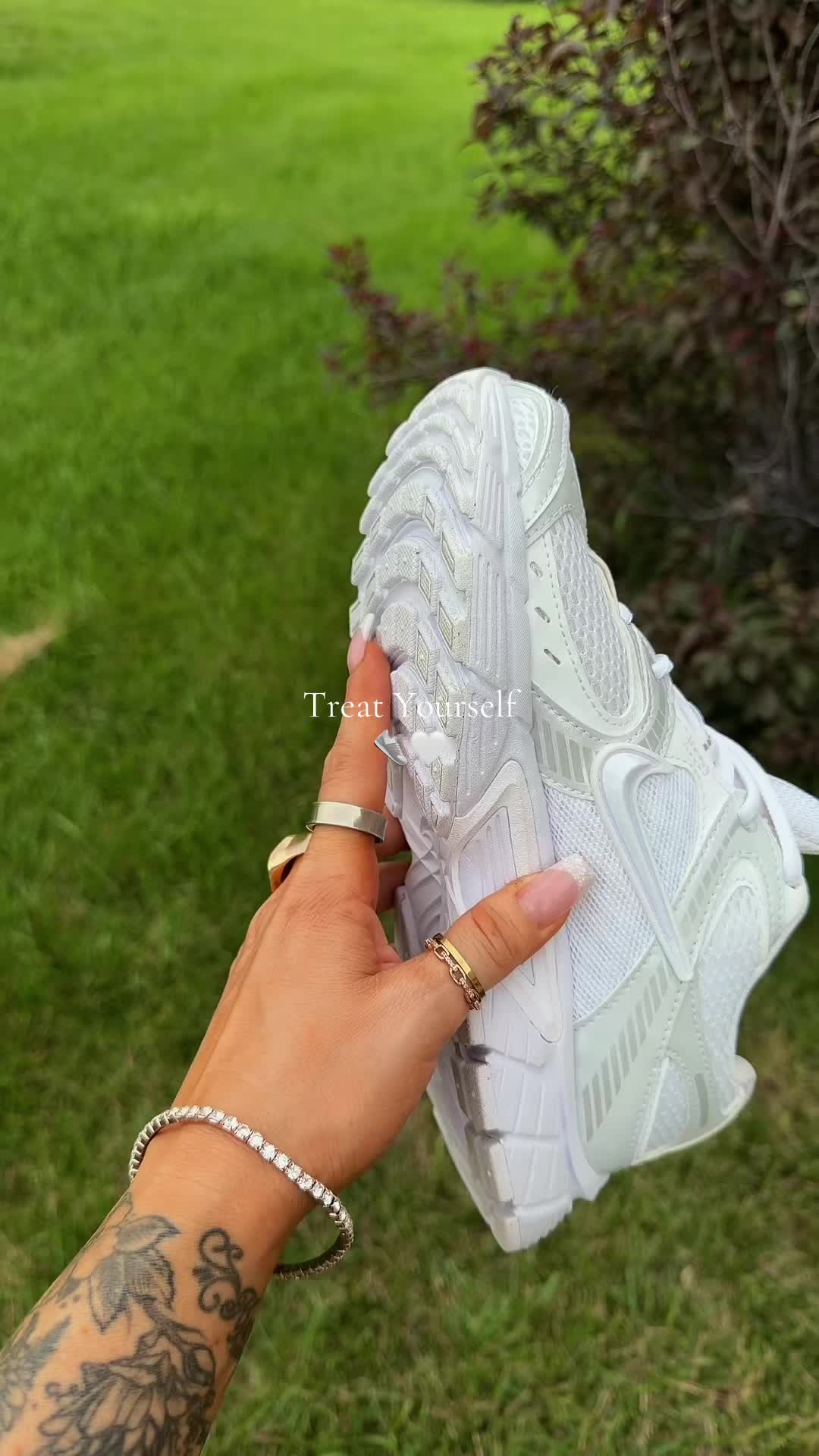 @jamieloweryy