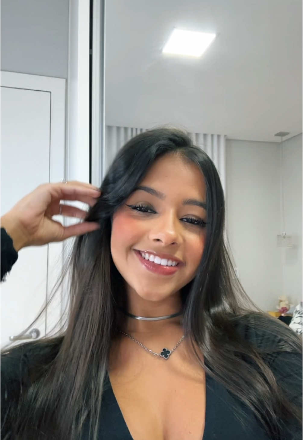 @𝐯𝐢
