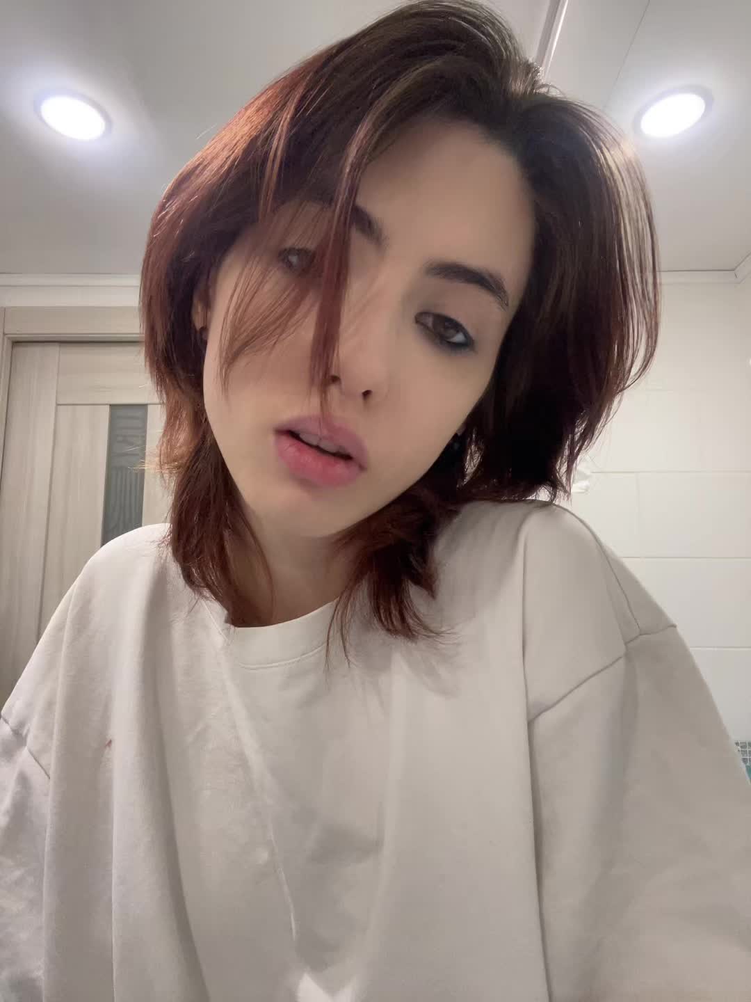 @ariananan69@