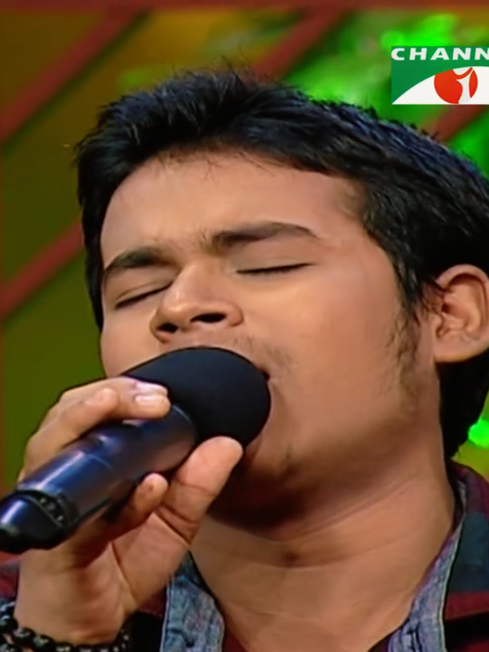 @গানরাজ উদয় 🇧🇩