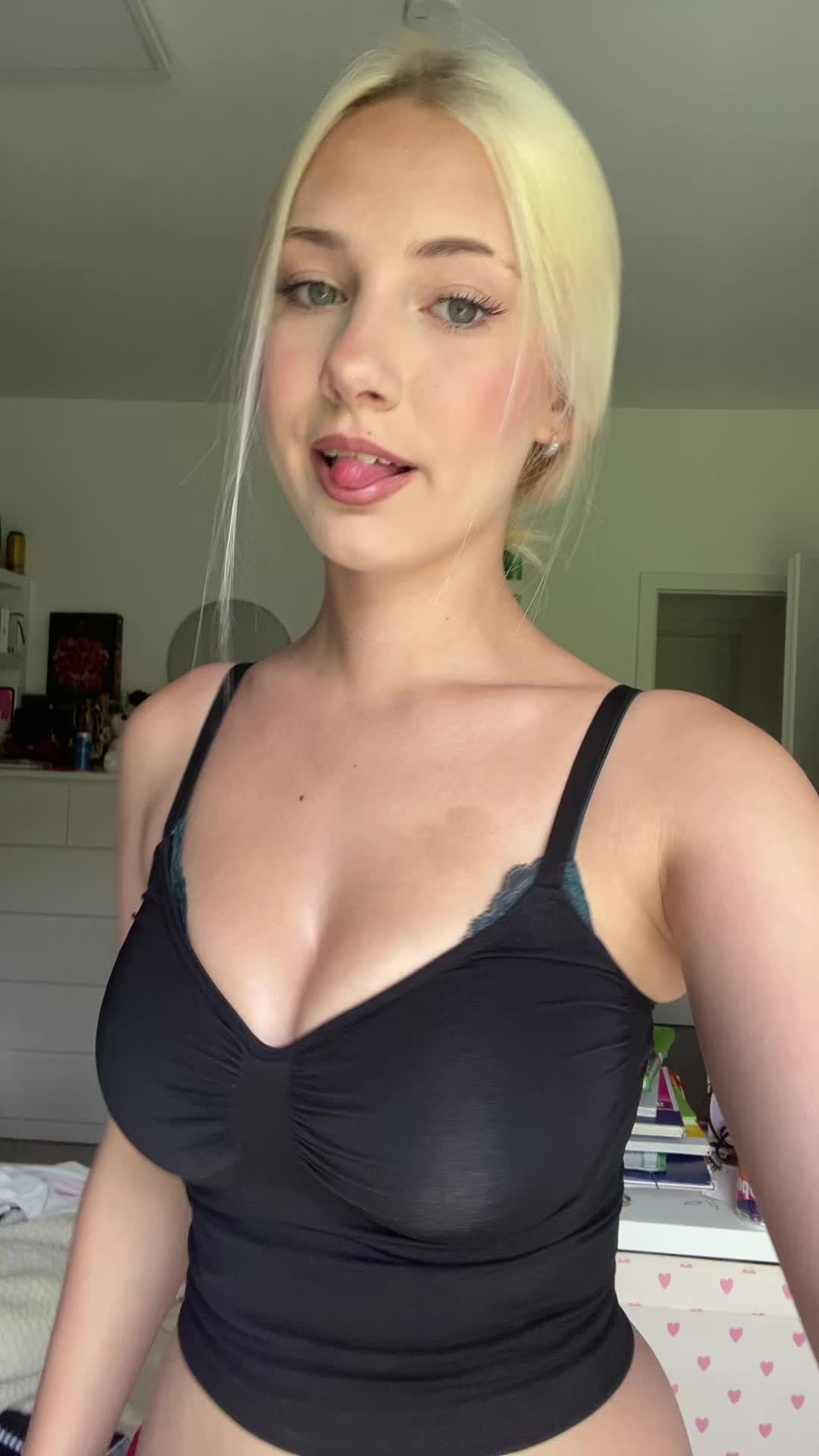 @ꨄ