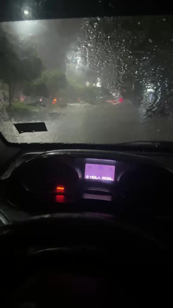 @Викторија