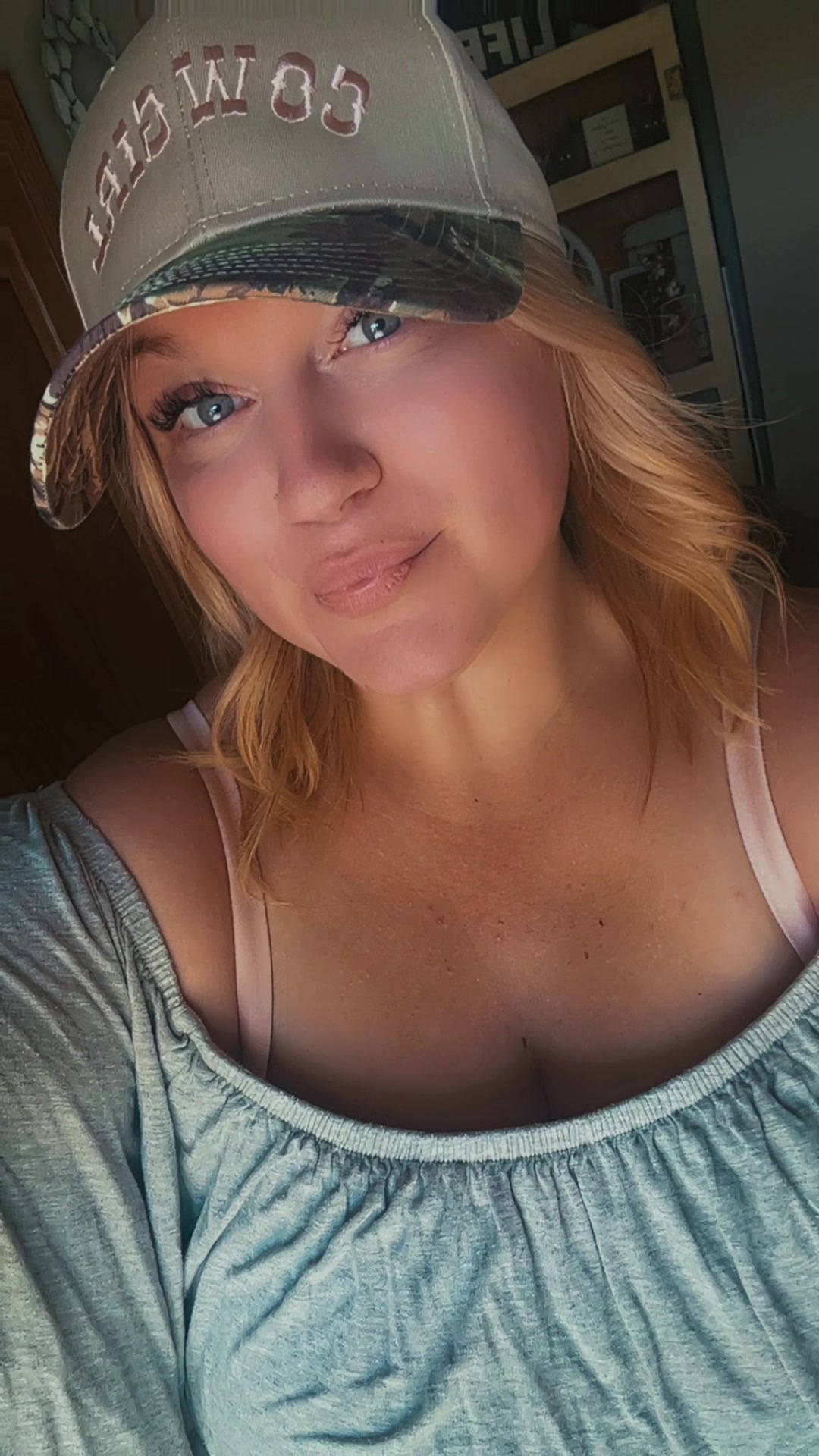 @desireeskiles