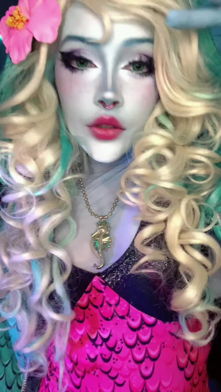 @HayHay•~•