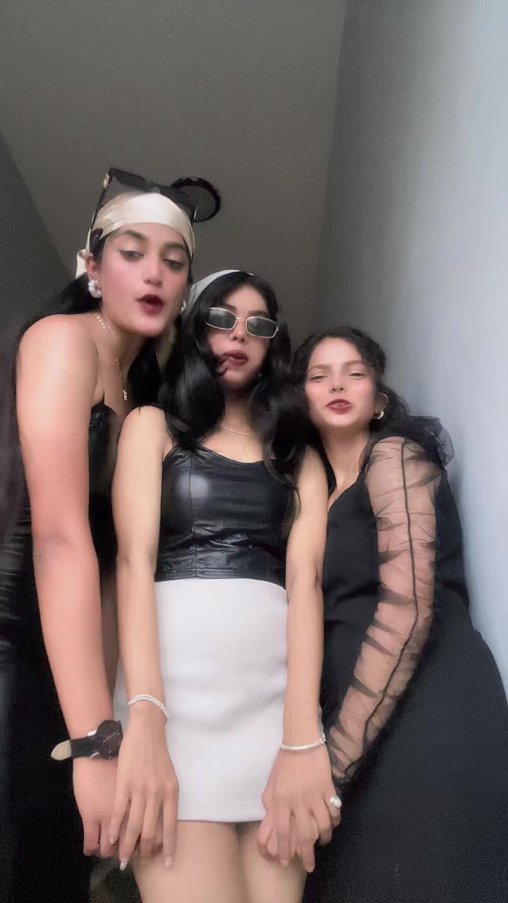 @Aarti Yadav🦜🦋