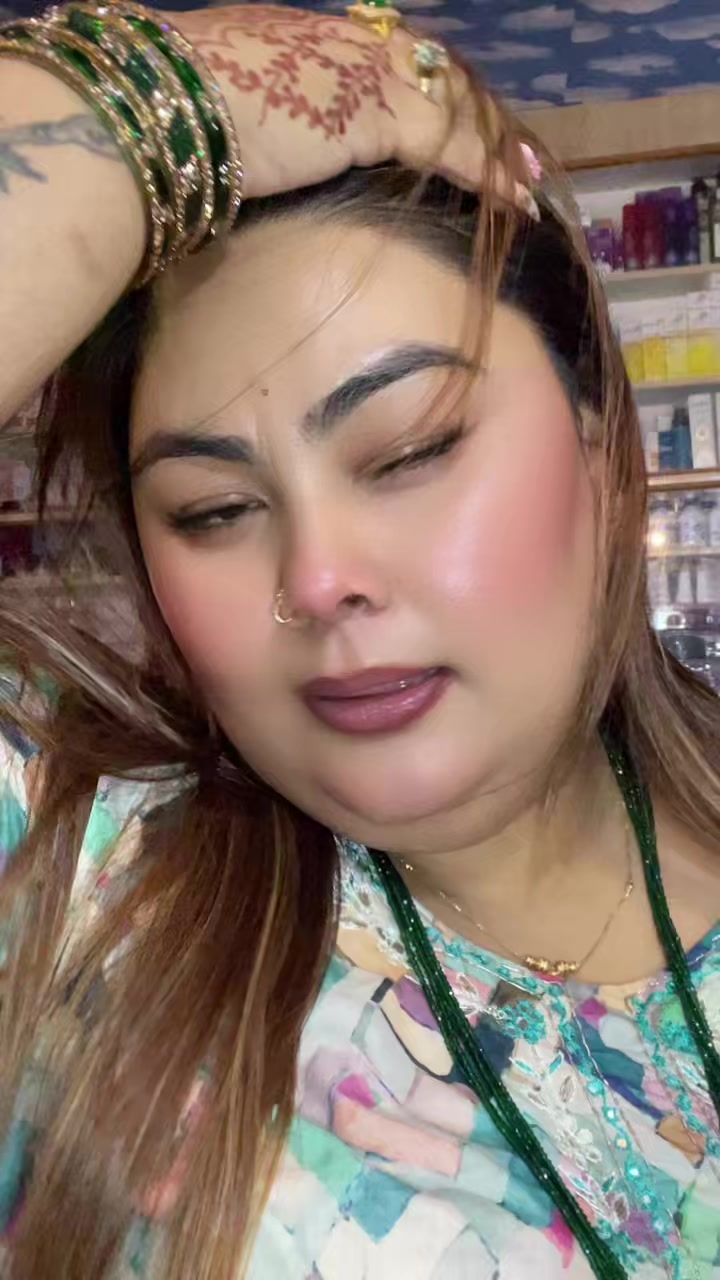 @Make up by Rosta (🌹ta)