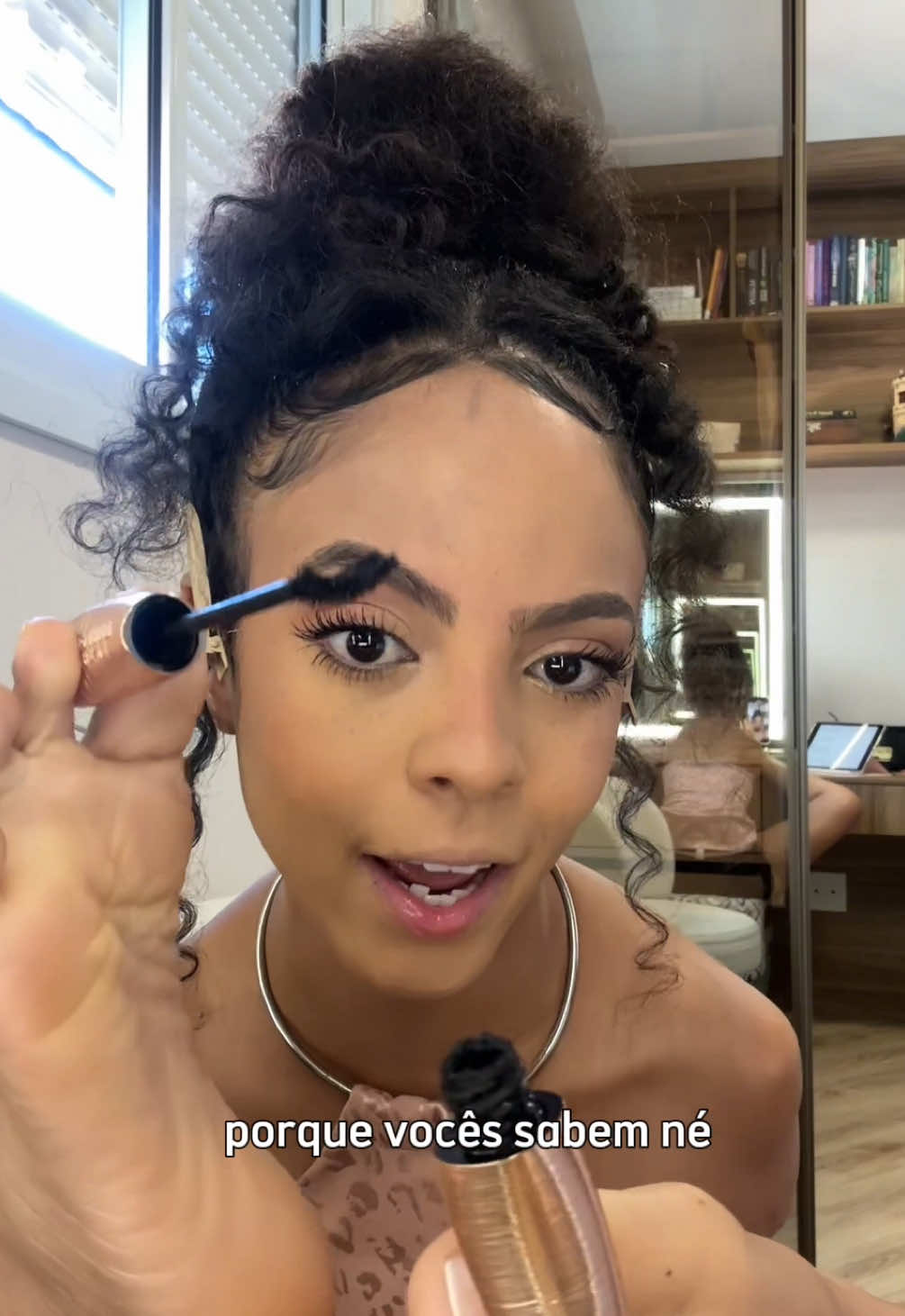 @Vitória Bueno