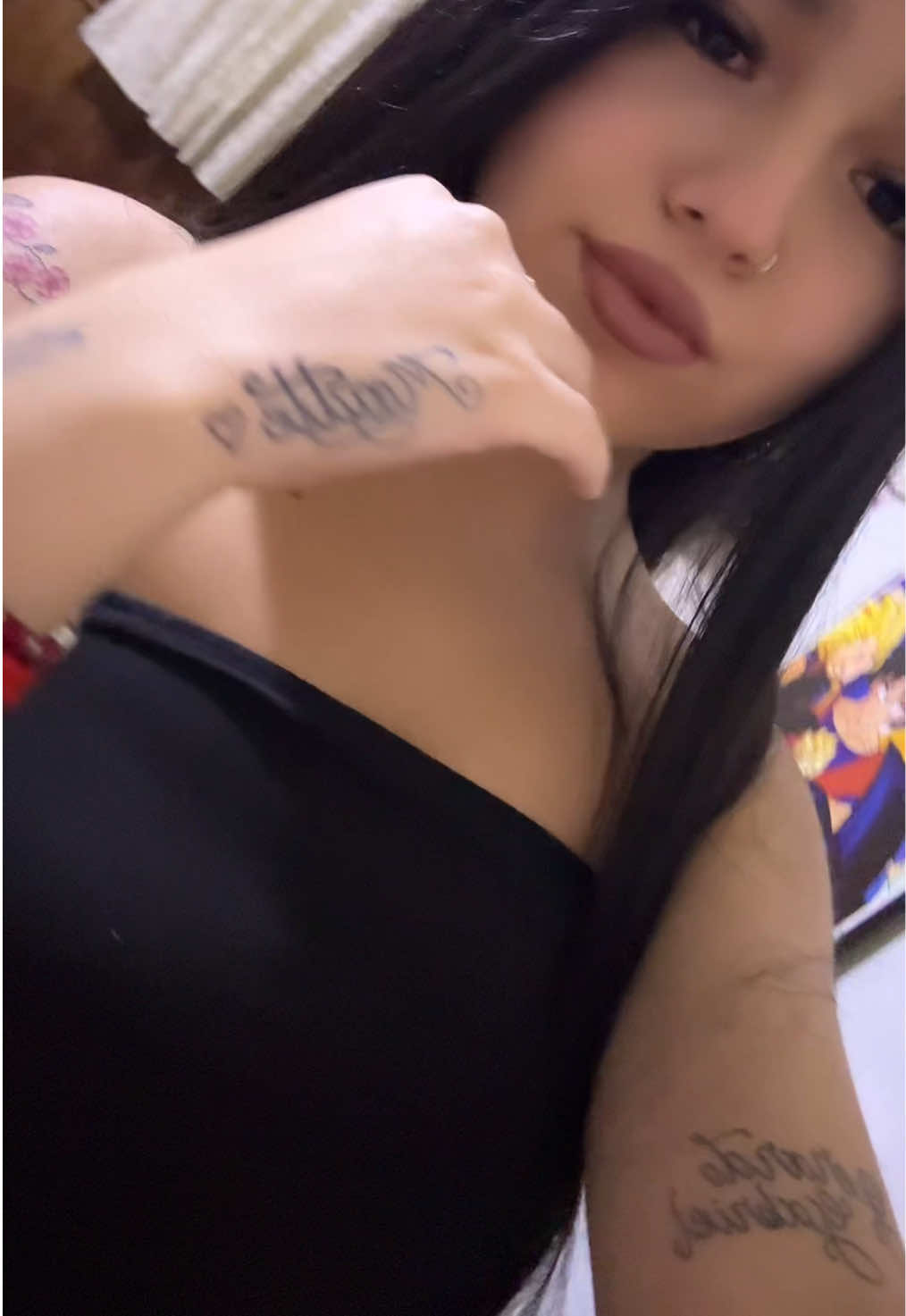 @𝒜𝓃𝓉𝑜𝓃𝑒𝓁𝓁𝒶🐞