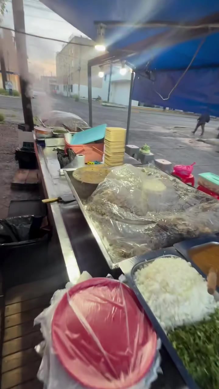 @tolucastreetfood