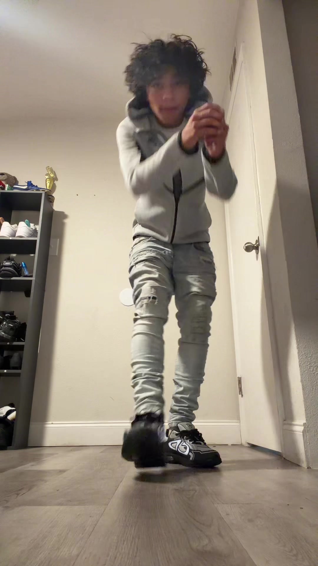@Zurdo.