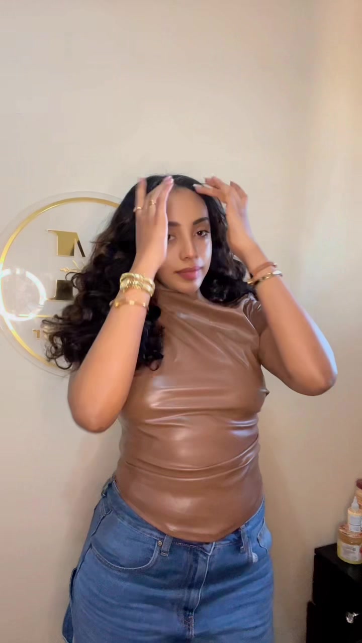 @MelaHair