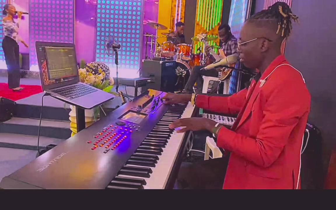 @Boni on the keyz