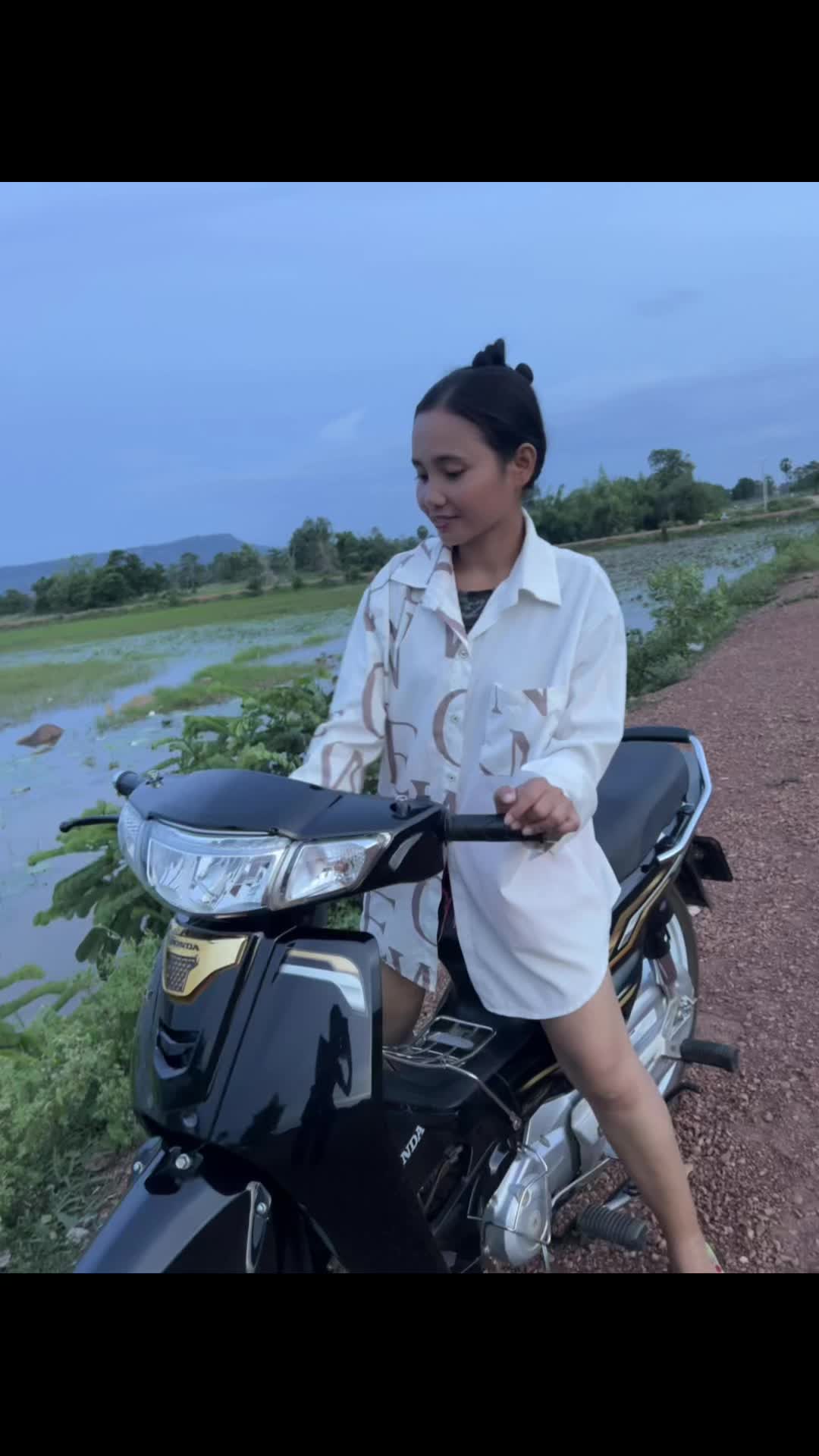 @薩梅特 🇰🇭