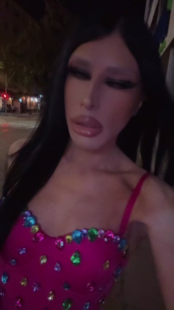 @SUPREME QUEEN