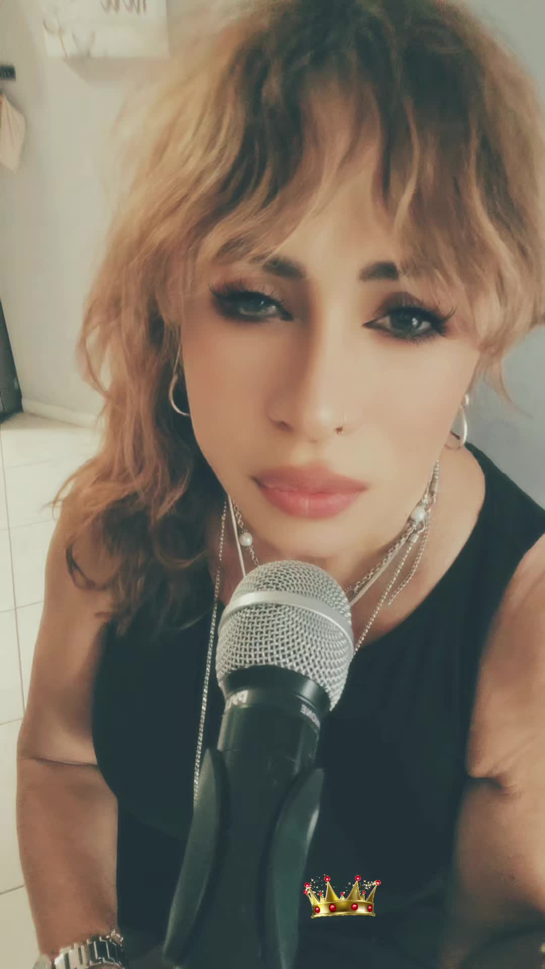 @Queen