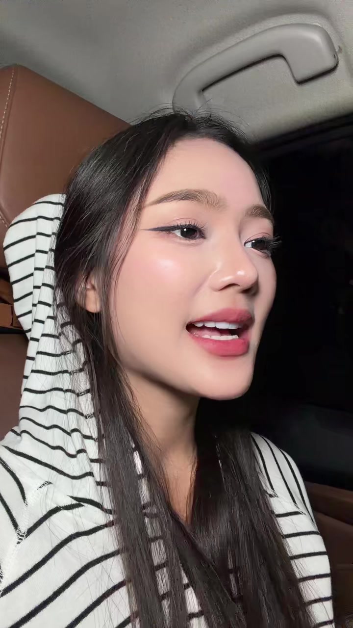 @เนย นฤมล