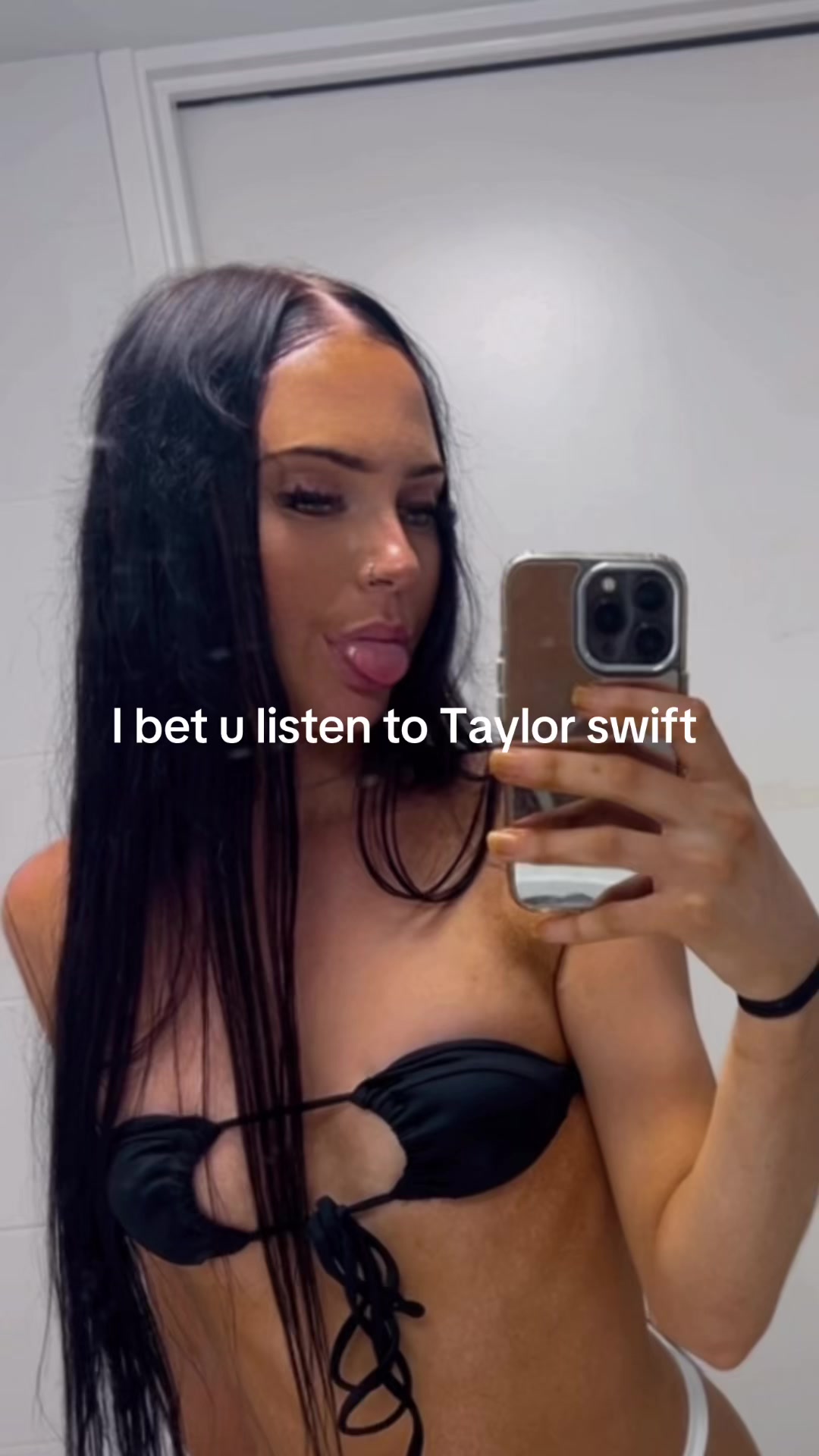 @Sophieee