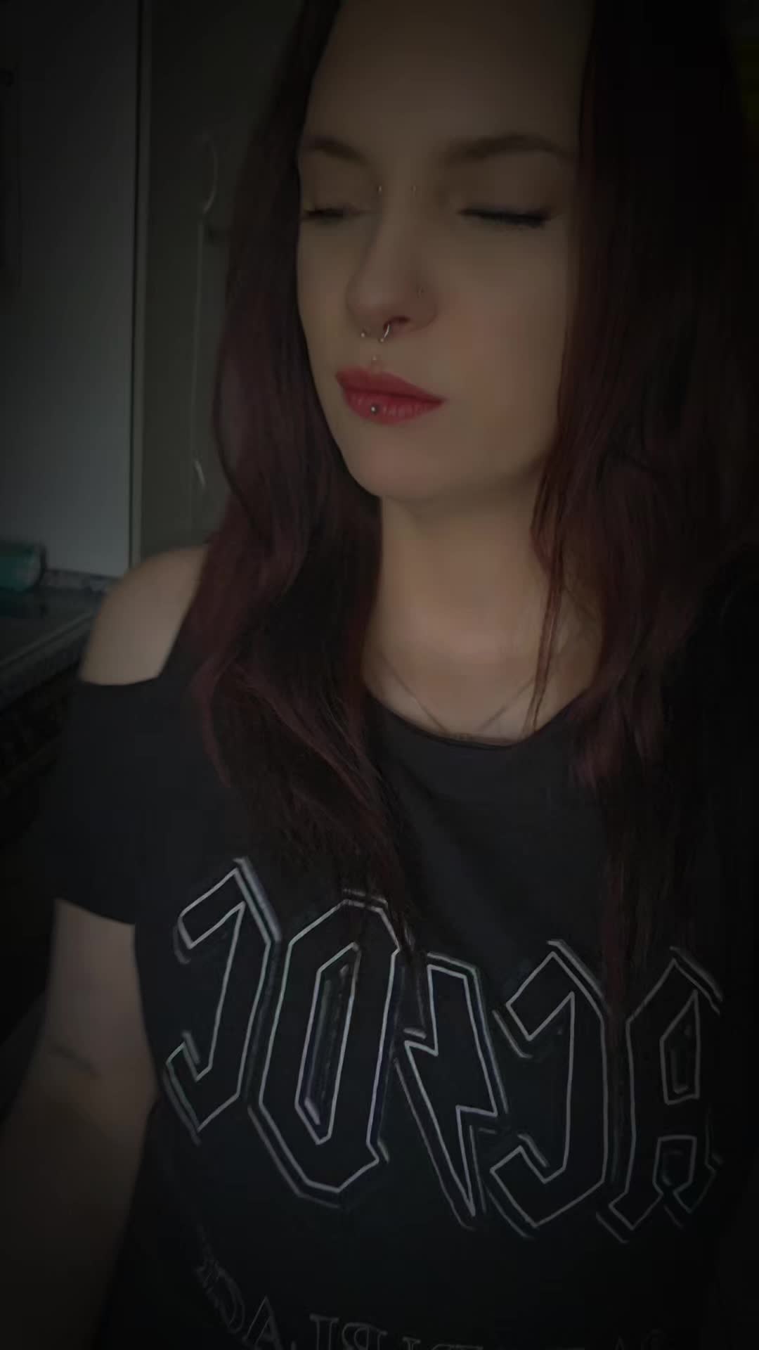 @𝓐𝓷𝓷𝓲 🖤