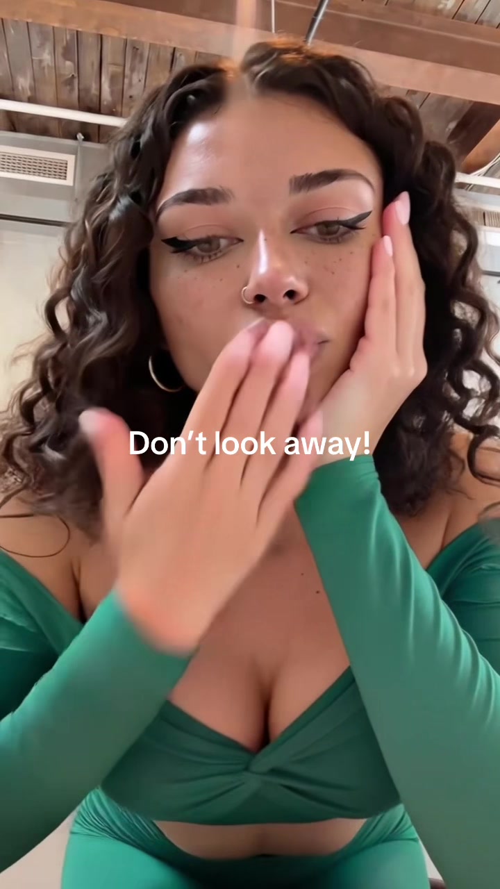 @Roxiiilove