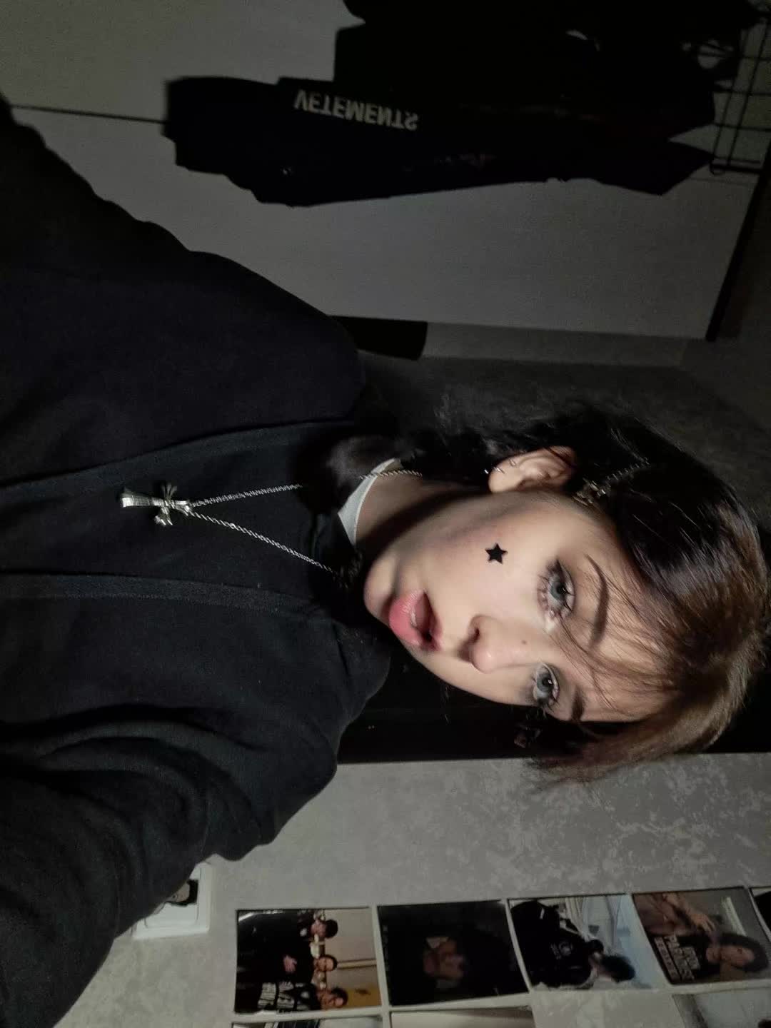 @xidhs@
