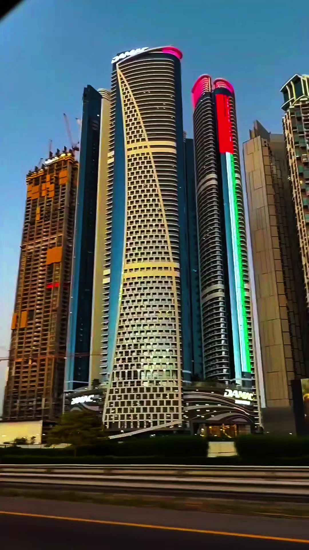 @dubai