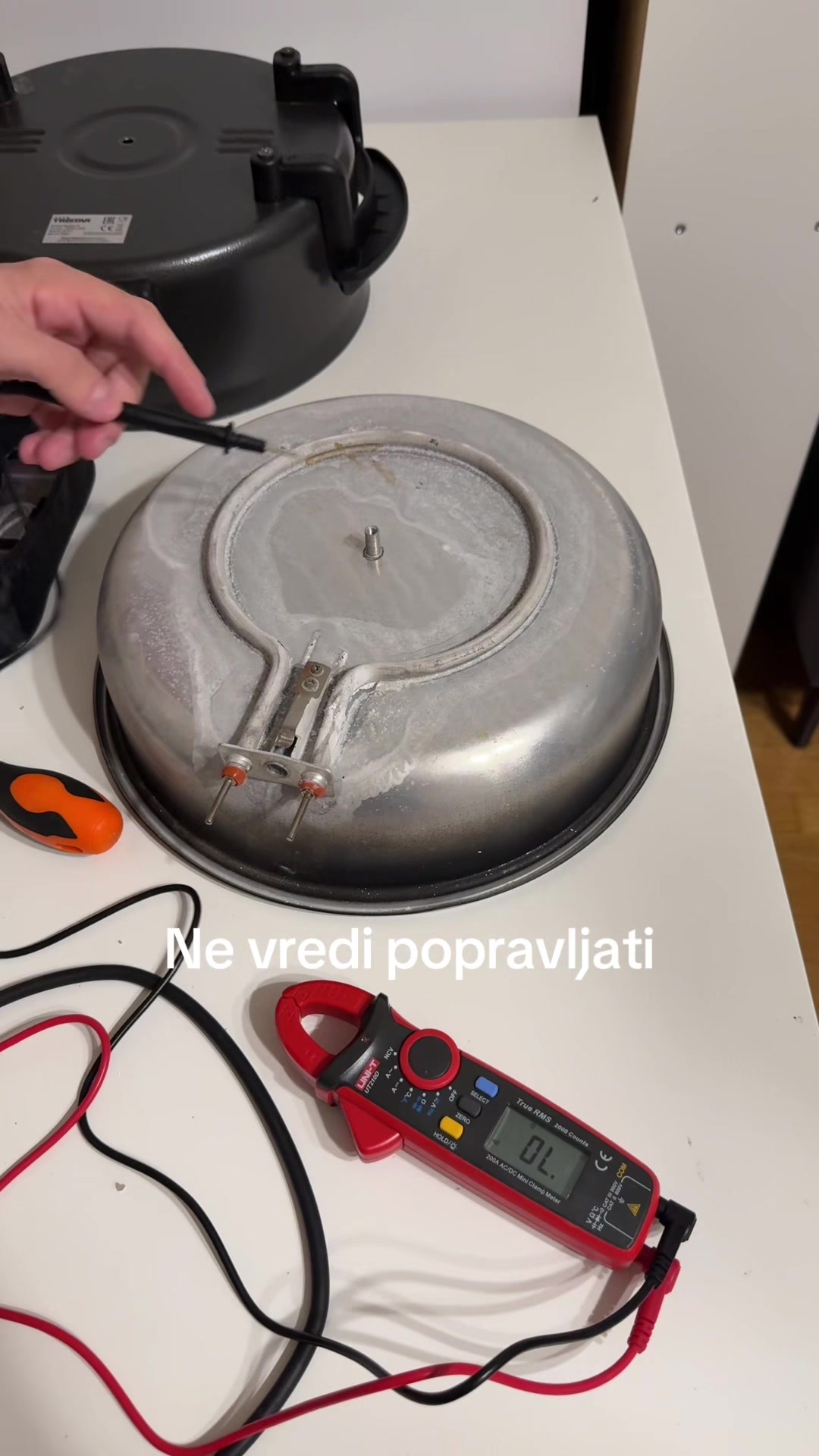 @Maksim Električar