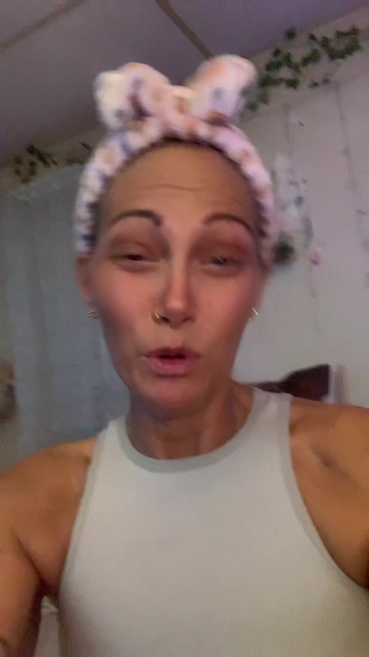 @Clickclackchiclets