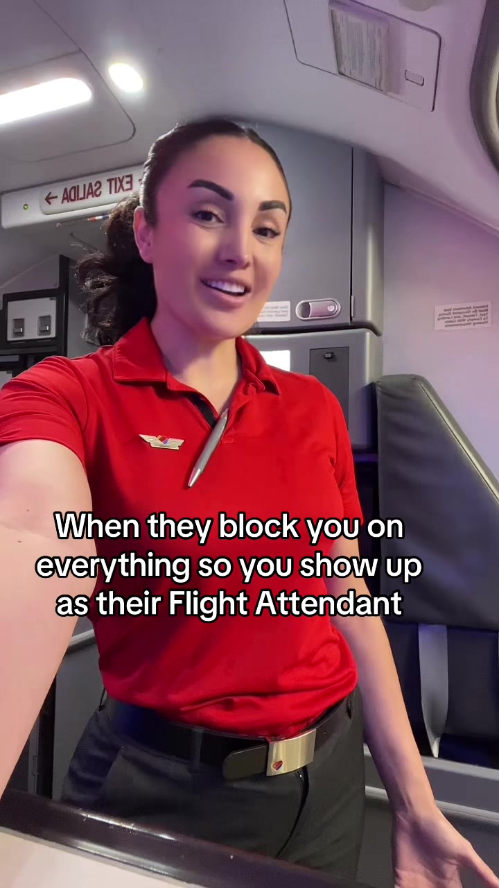 @Josette✈️ |flight attendant|