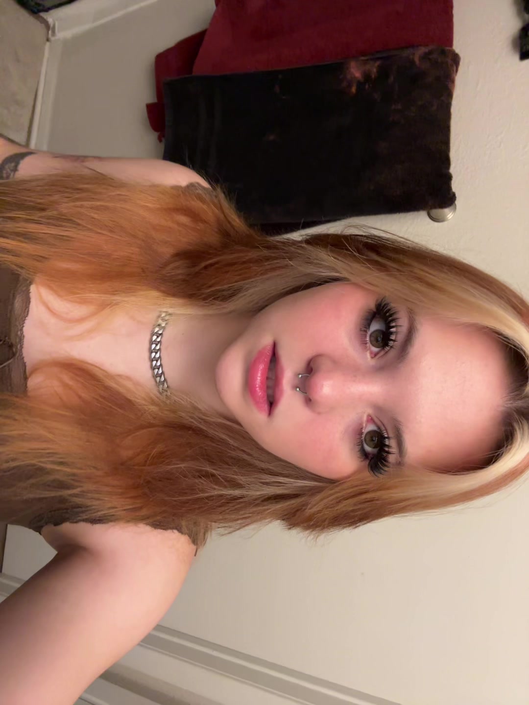 @:3