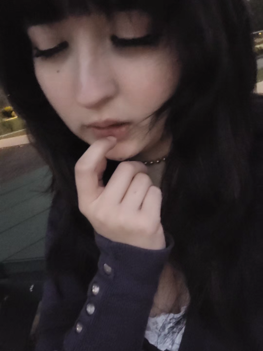 @>_< Ry