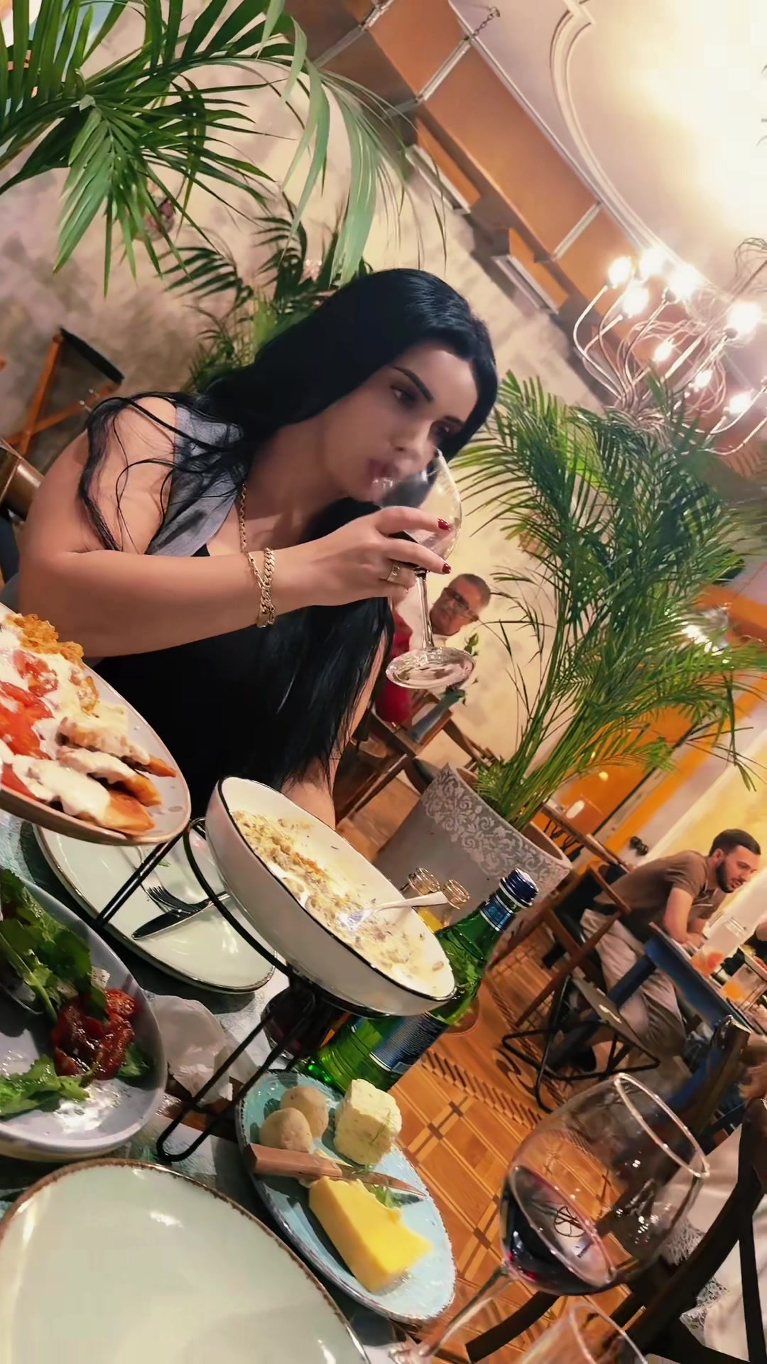 @💜🤍Milki_25_Official🤍💜