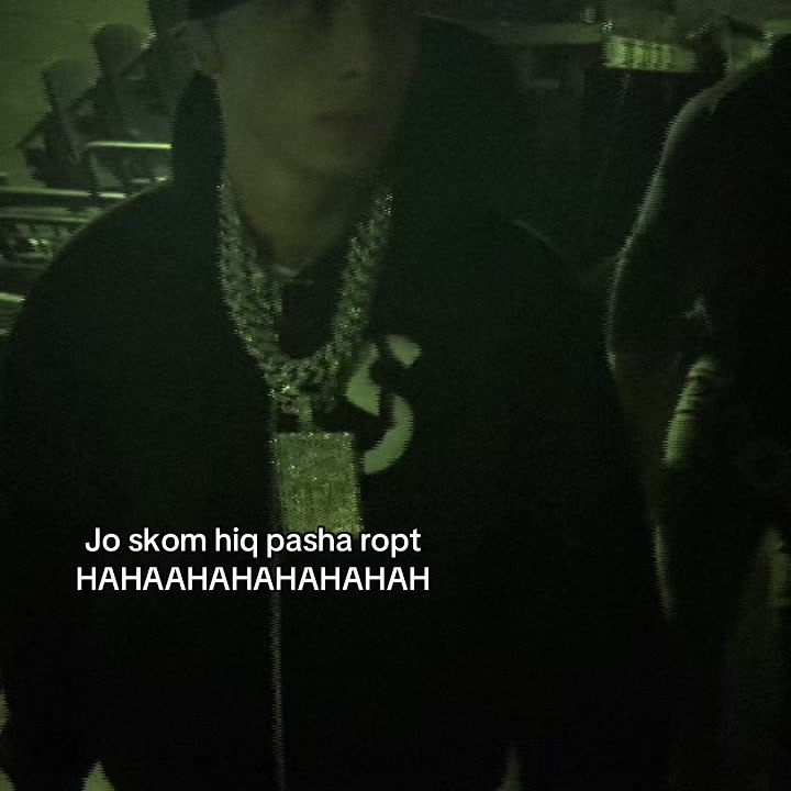 @LOYAL IDIOTT