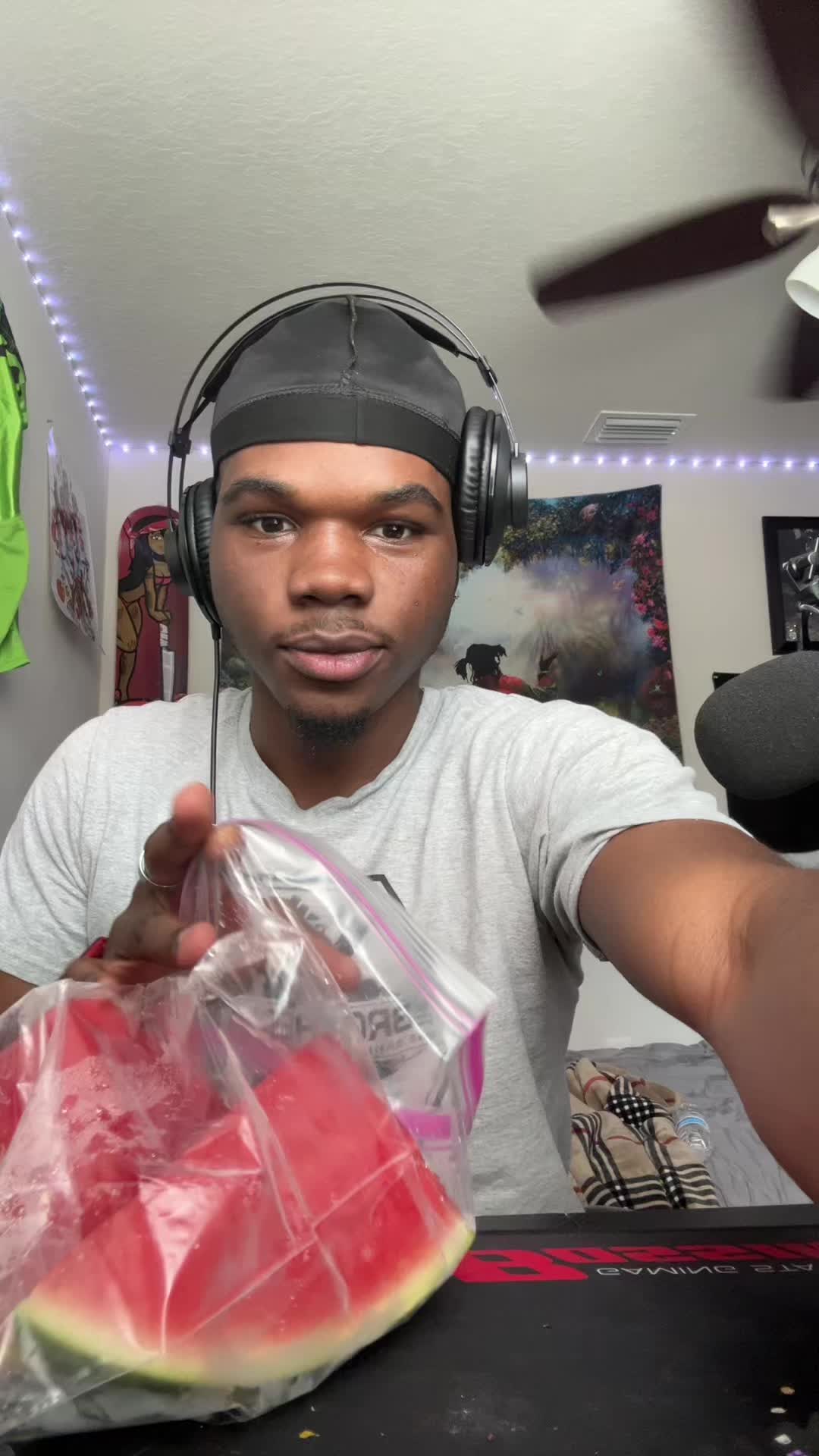 @🧱