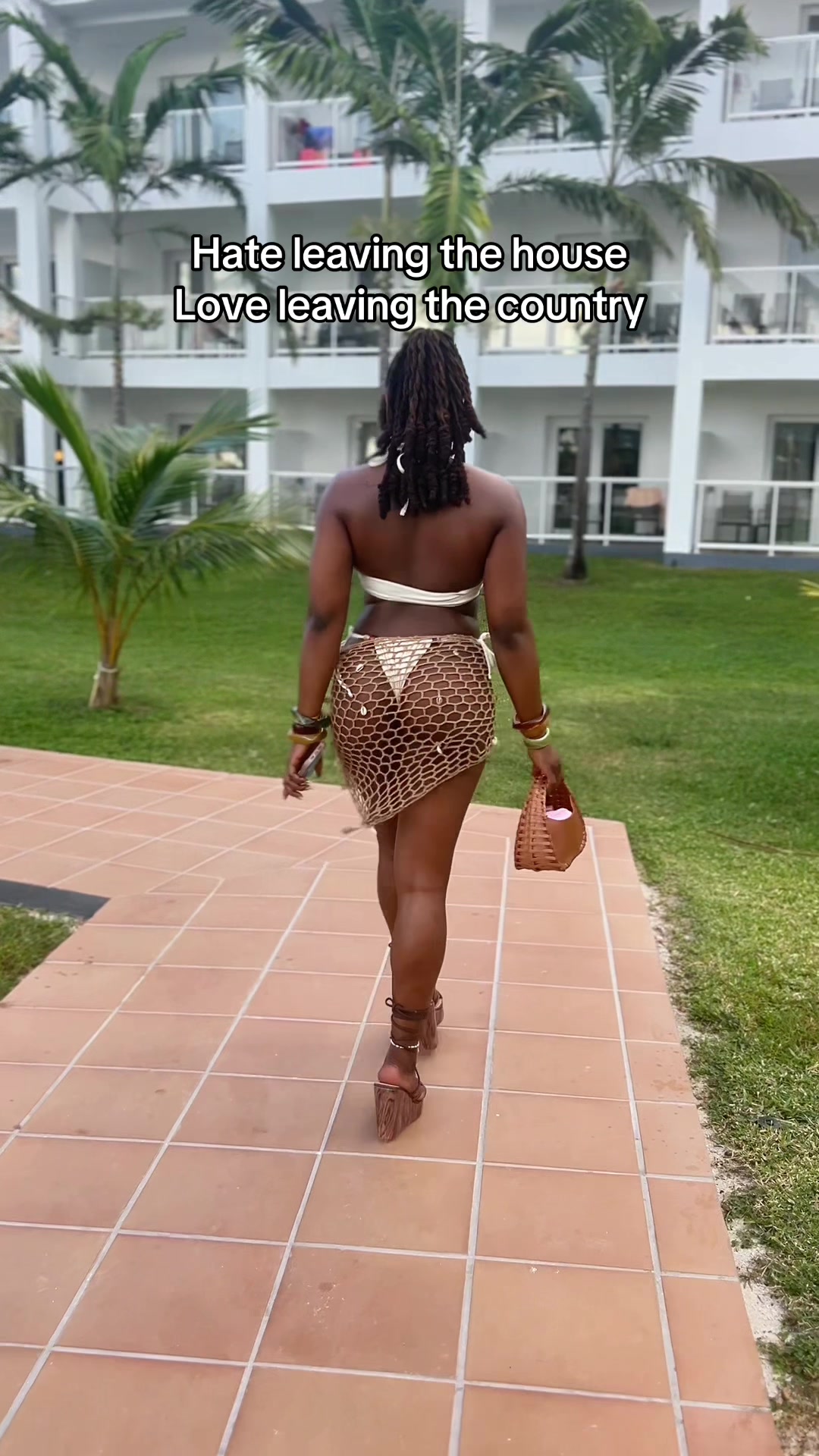 @Isis | Travel Content Creator