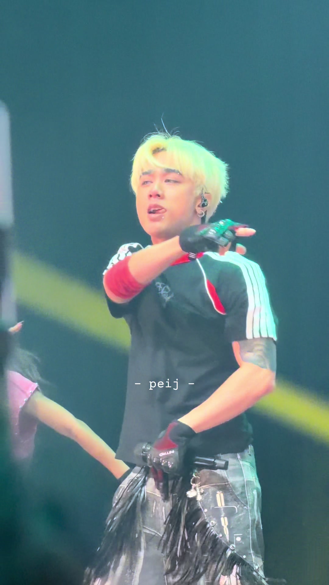 @Peij