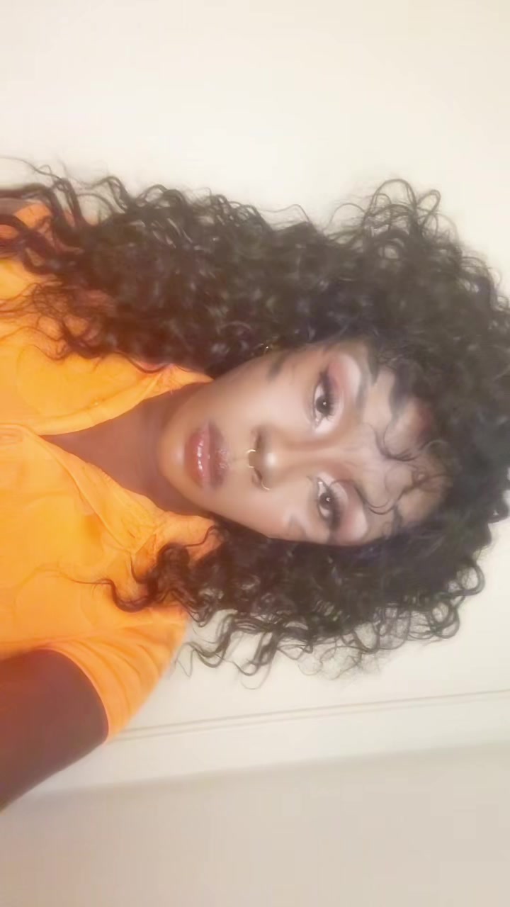 @💜𝙴𝚜𝚜𝚎𝚗𝚌𝚎💜