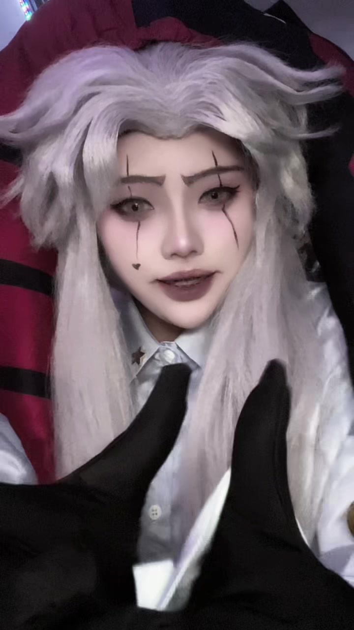 @── 𝓡𝓸𝓼𝓲𝓪𝓷 ──