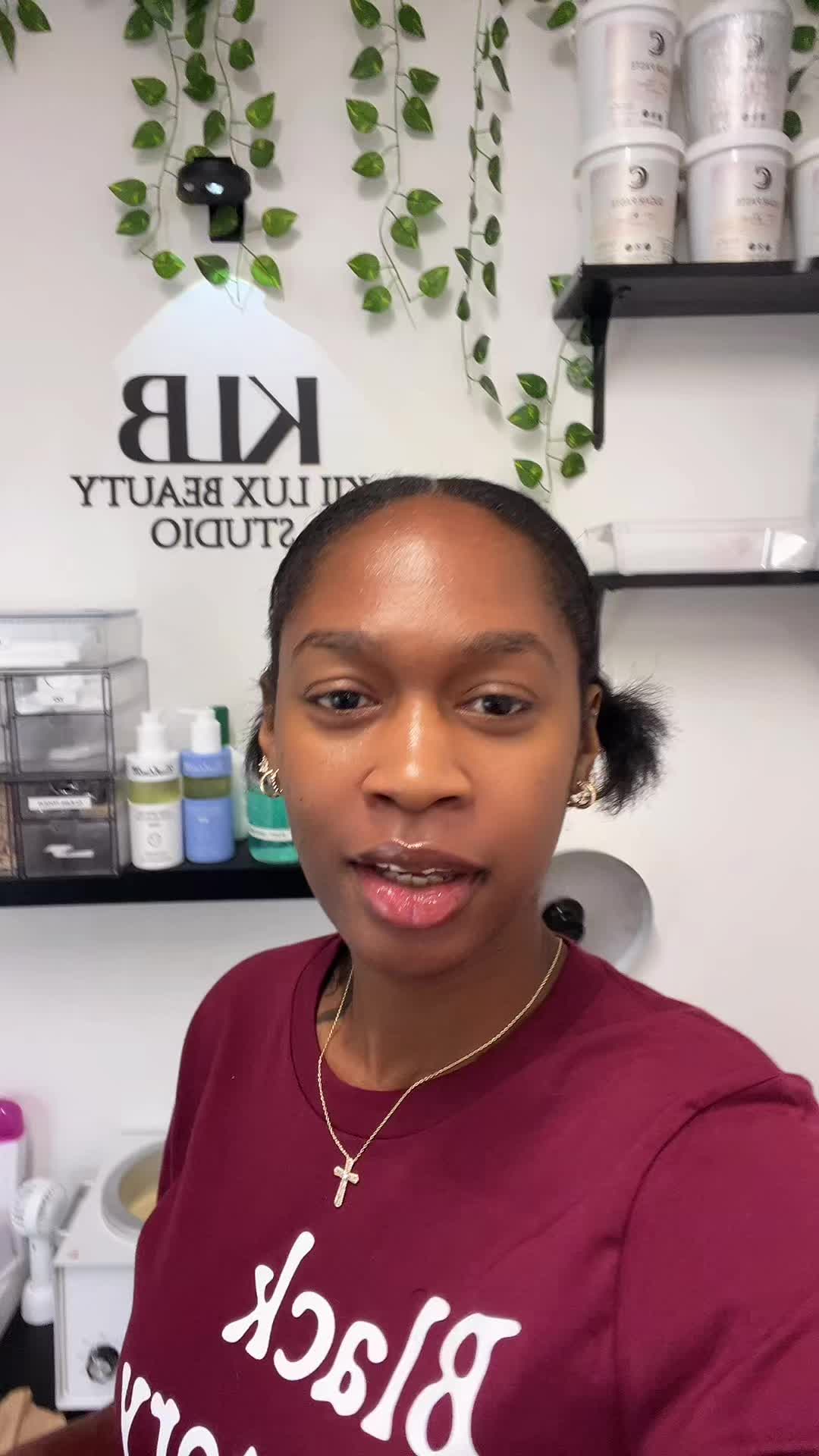 @Kii | STL Licensed Esthetician