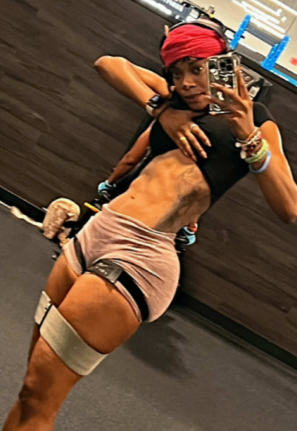 @Chisara