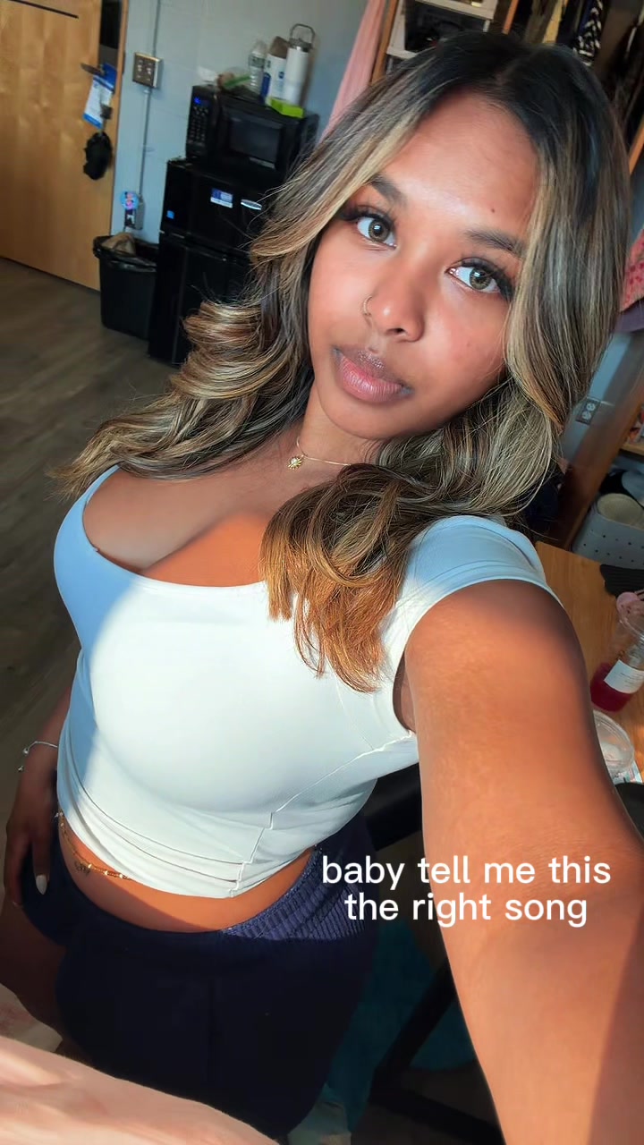 @.urfavbrowngyal