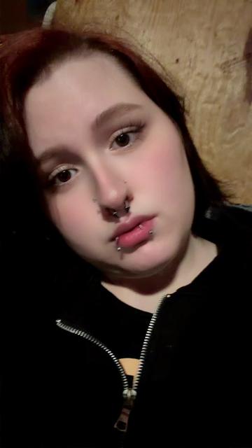 @goth-pixie