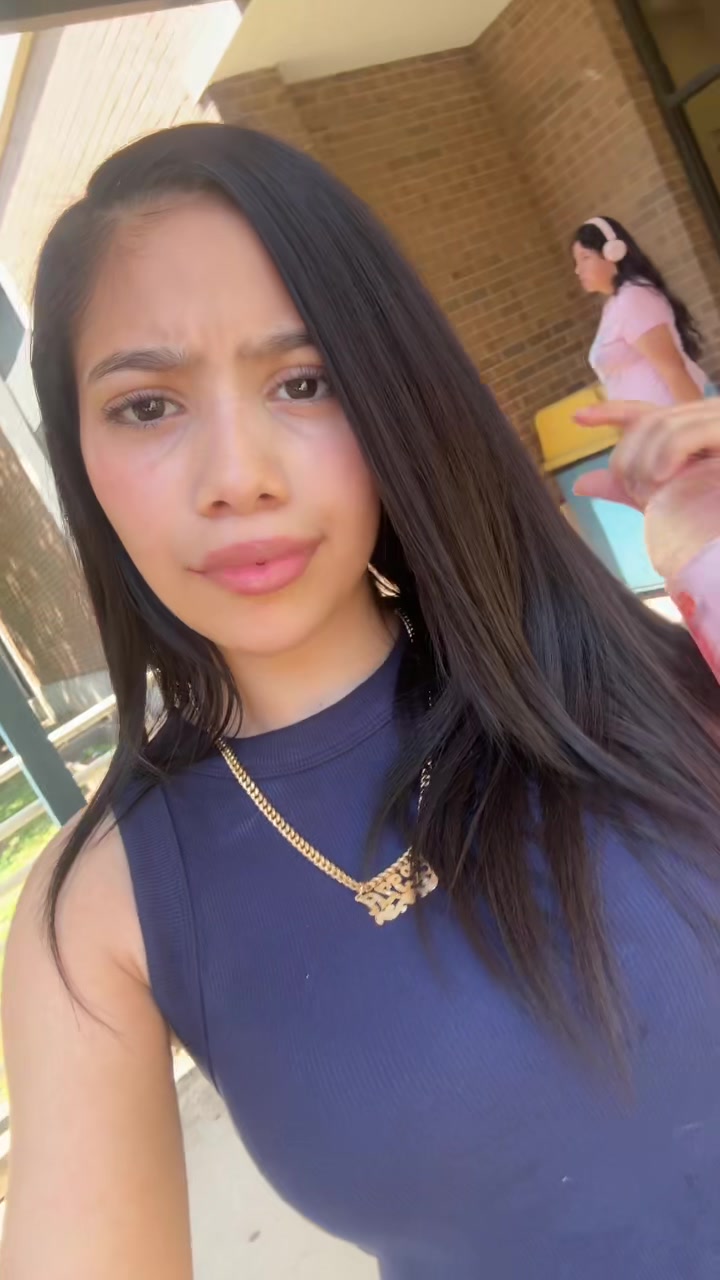 @Plsscrollifykme