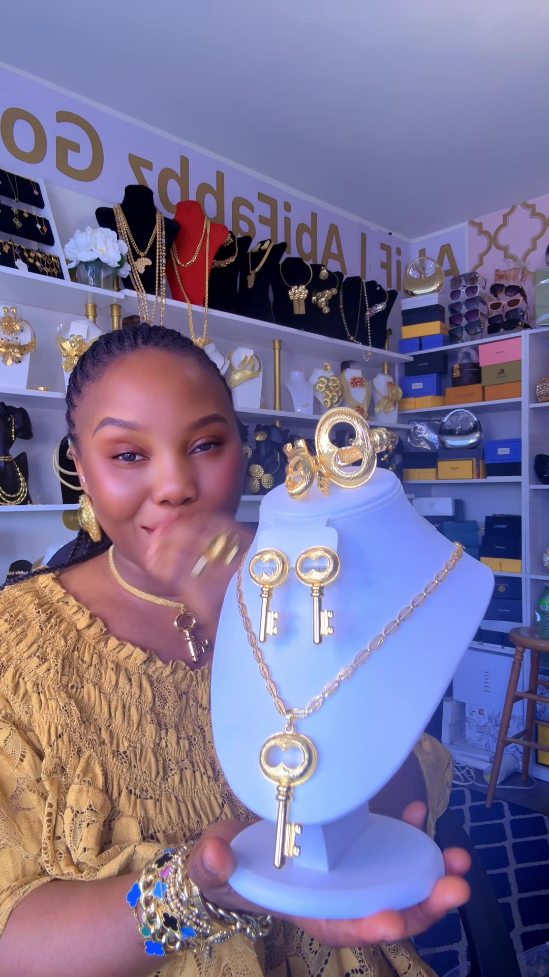@AbiFabbz jewelry 🇨🇦🇺🇸🇬🇧