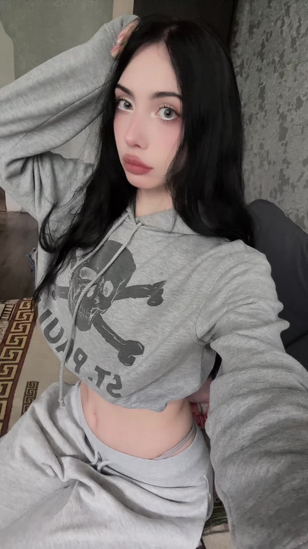 @rei)